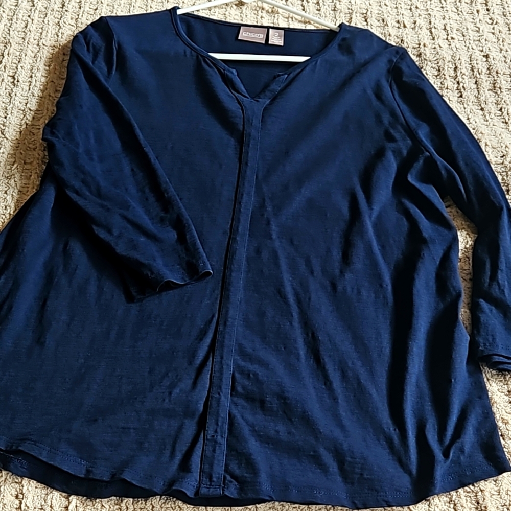 Chicos top size L